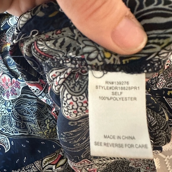 Daniel Rainn DR 2 Navy Paisley Women’s Large Blouse - Picture 10 of 11